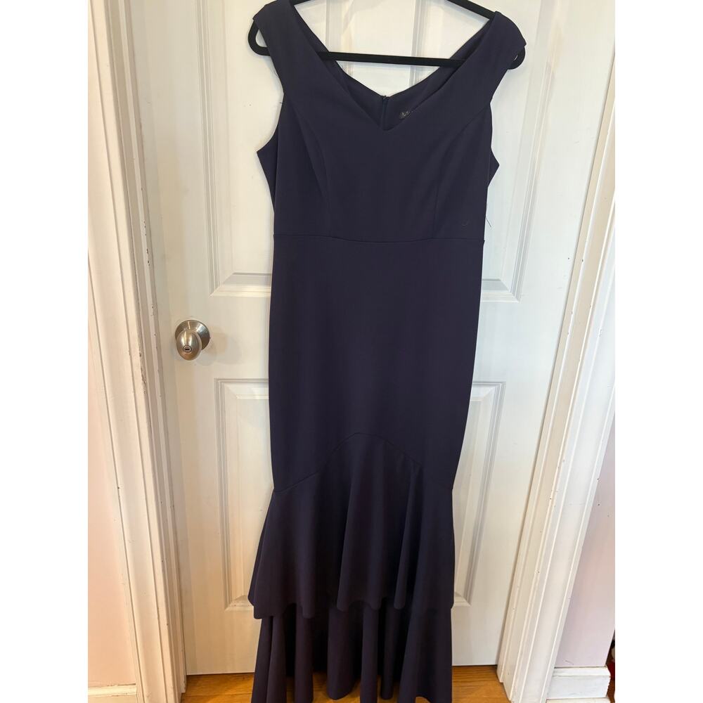 Quiz Navy Blue Fishtail Off the Shoulder Formal Gown Size 10US 42E